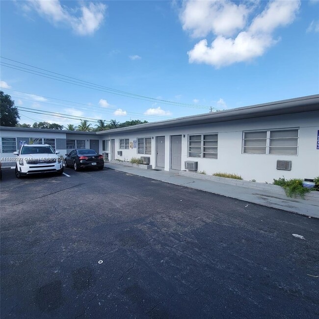 Building Photo - 6300 Miramar Pkwy