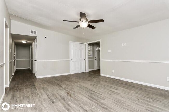 Foto del edificio - 955 ROBINWOOD DR, FLORISSANT, MO 63033
