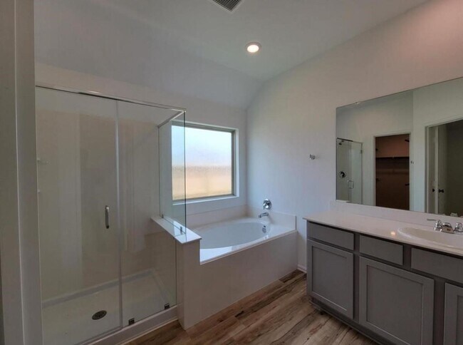 Foto del edificio - 31719 Splitting Willow Ln