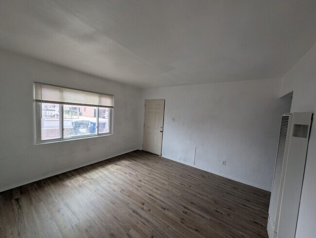 Building Photo - 8313 Copper Ave NE