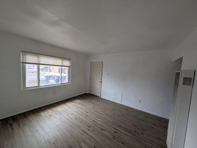 Foto del edificio - 8313 Copper Ave NE