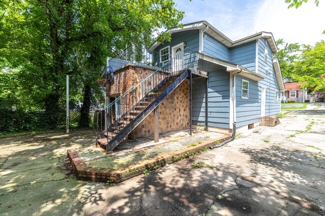 Building Photo - 204 Wynn Ave