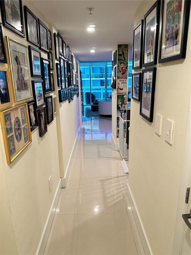 Foto del edificio - 1800 N Bayshore Dr