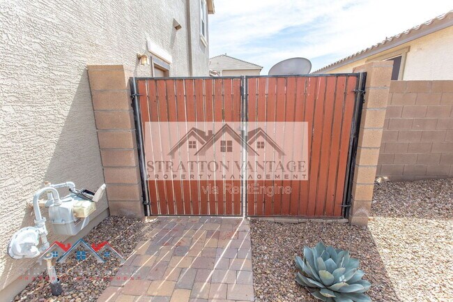 Foto del edificio - 21139 E Cherrywood Dr