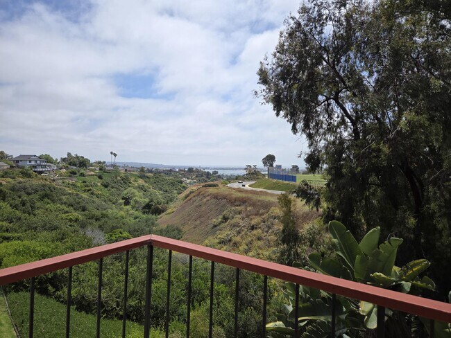 Foto del edificio - 3672 Clairemont Dr