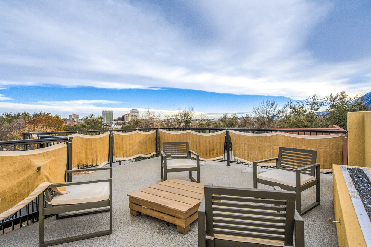 Foto principal - 409 N Chestnut St
