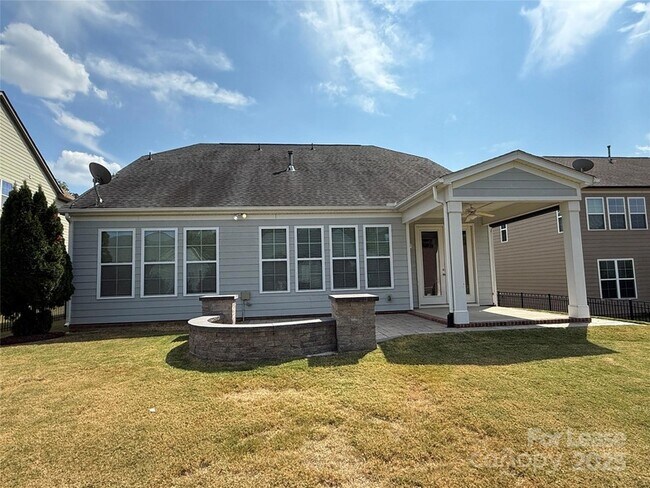 Foto del edificio - 17538 Austins Creek Dr