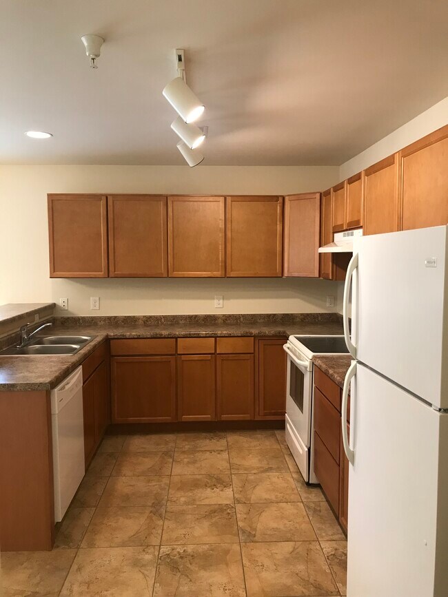 Foto del edificio - 6746 Fairhaven Rd