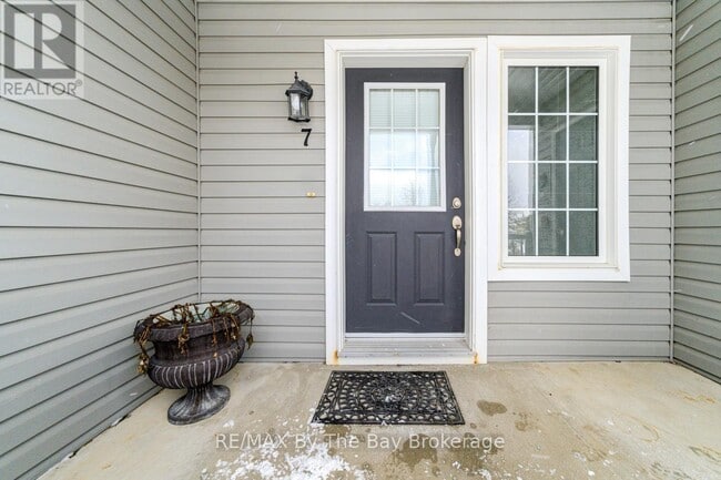 Building Photo - 7 Royalton Ln