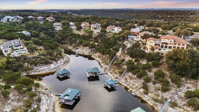 Foto del edificio - 17813 Kingfisher Ridge Dr