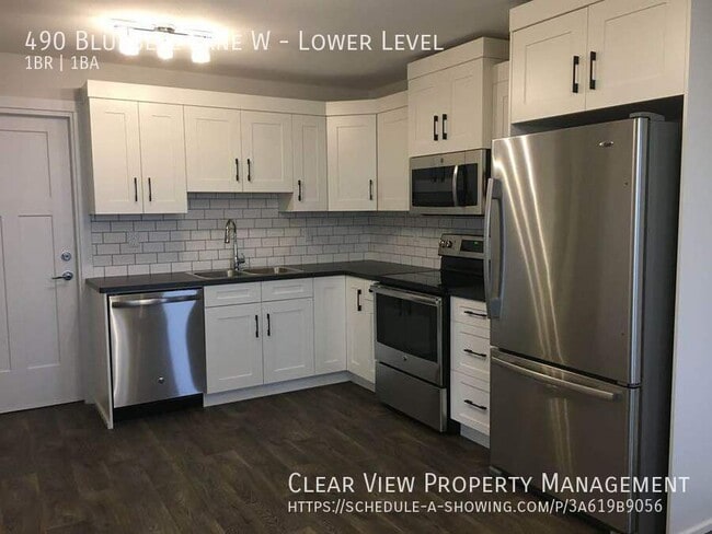 Building Photo - ?? 1-Bedroom Lower Suite – All Utilities Included!