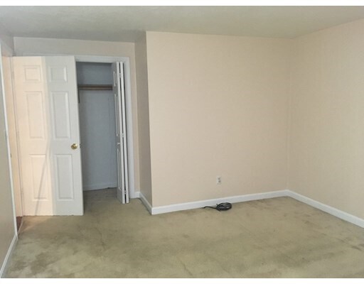 Building Photo - 598 N Montello St