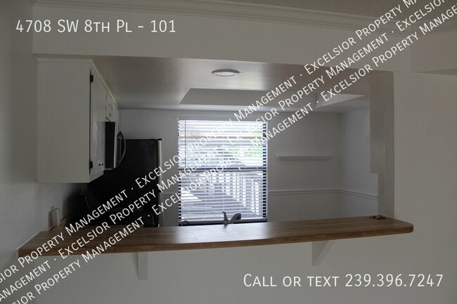 Building Photo - 4708 SW 8th Pl
