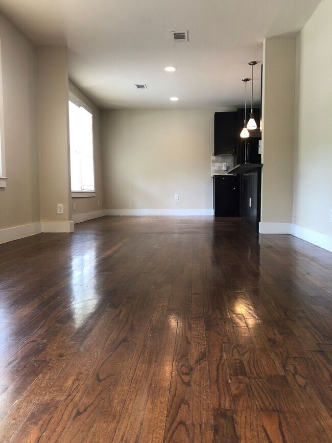 Photo - 3 Bed 2 Bath in Atlanta! House