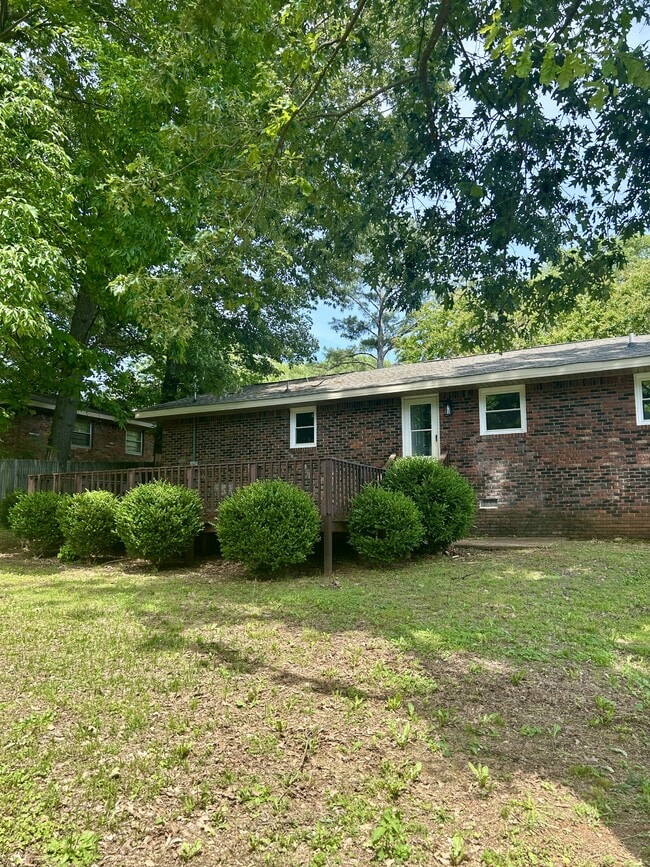 Building Photo - 810 Harding Ave