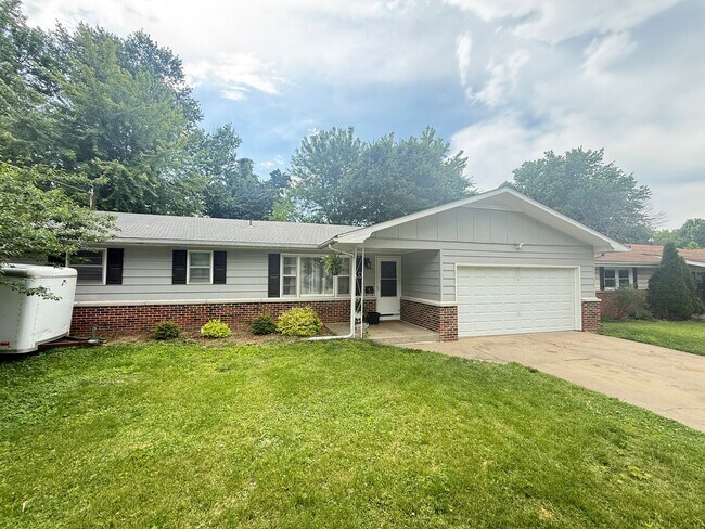 Building Photo - 3 Bed 2 Bath Springfield, MO