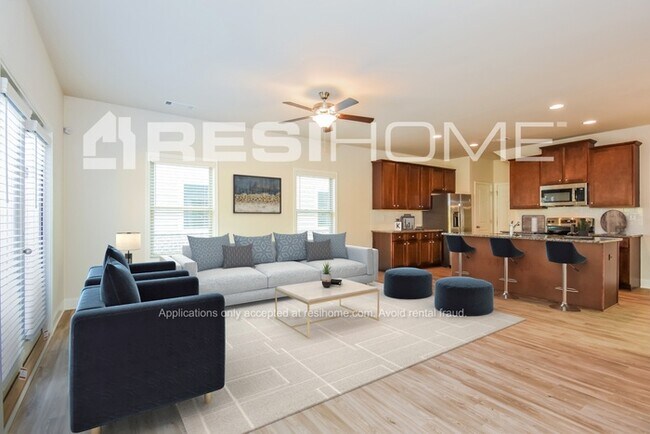 Foto del edificio - 1005 Tranquil Gdns Pl