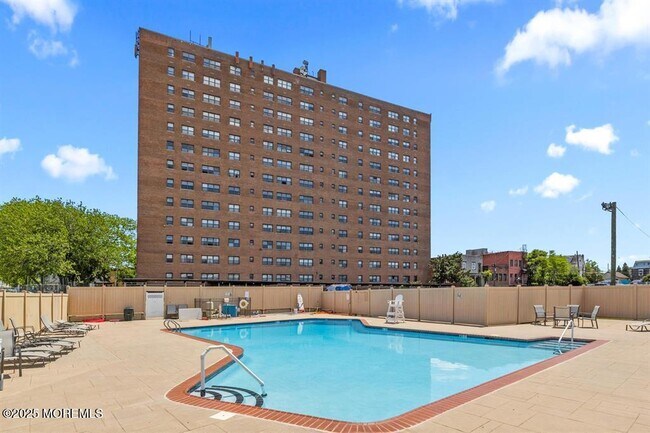 Foto del edificio - 1225 John F. Kennedy Blvd