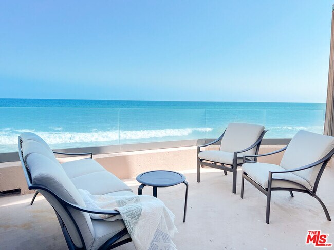 Foto del edificio - 24150 Malibu Rd