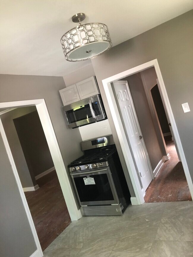 Foto del edificio - 11612 S Lowe Ave