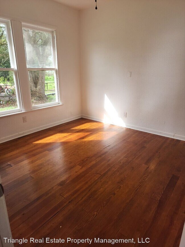 Building Photo - 3 br, 1 bath House - 4210 Sullivan