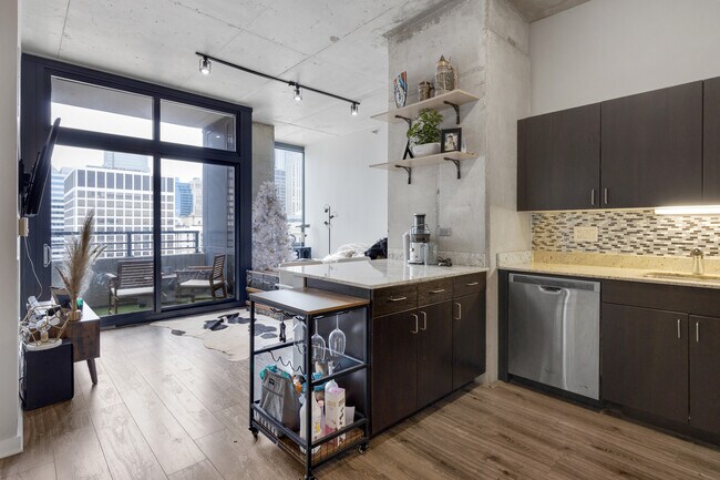 Building Photo - 235 W Van Buren St