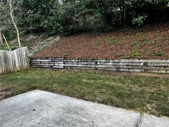 Building Photo - 655 Alstonefield Dr