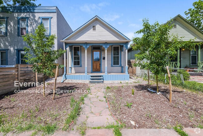 Building Photo - 1261 Lipan St