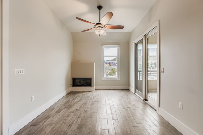 Photo - 701 12th St Townhome