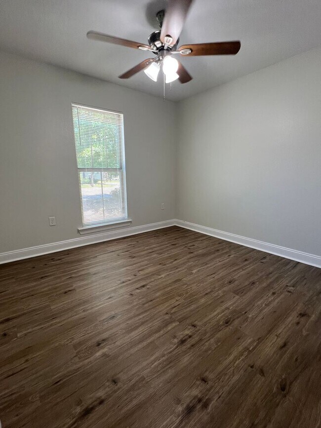 Foto del edificio - 4100 Mulligan Manor Ln