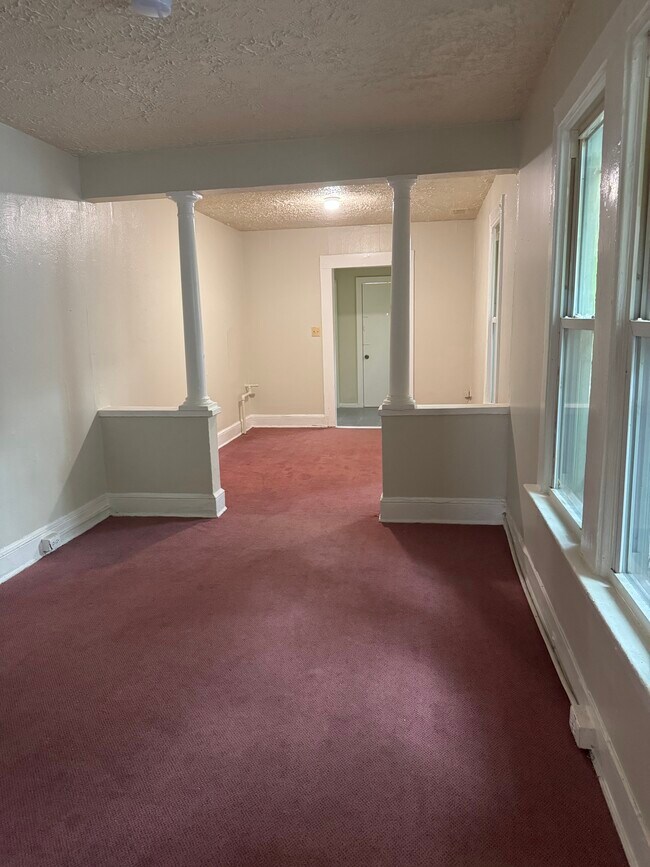 Living room - 2216 16th St SE