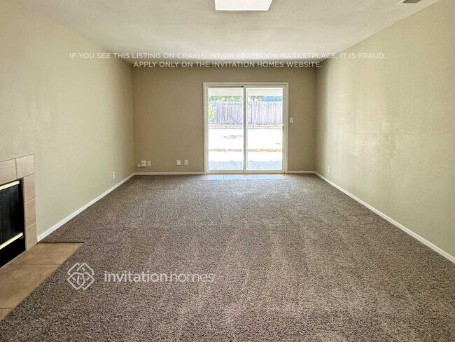 Foto del edificio - 1520 Gladstone Dr