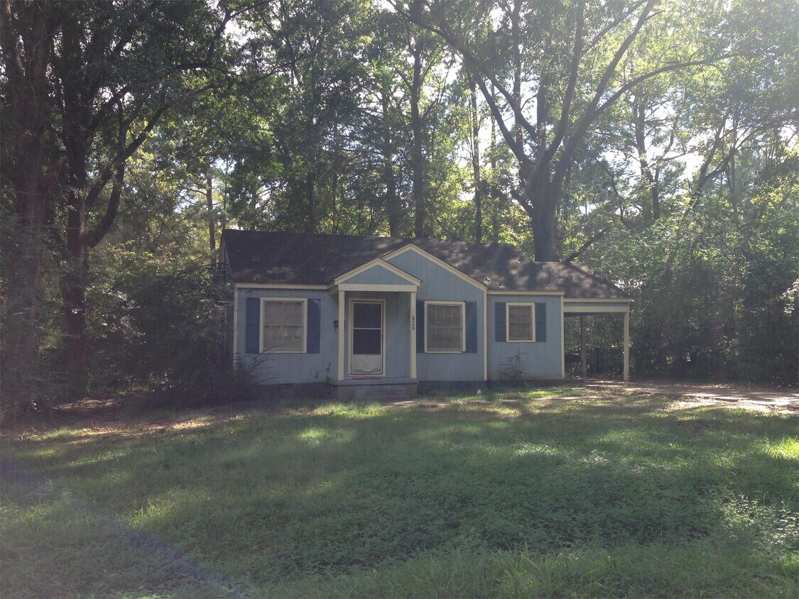Primary Photo - 625 Avalon Rd