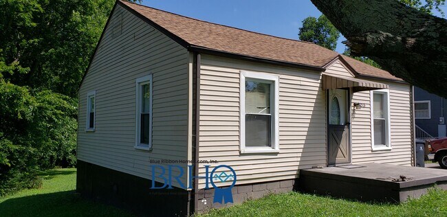 Foto del edificio - 3213 Shields Ave