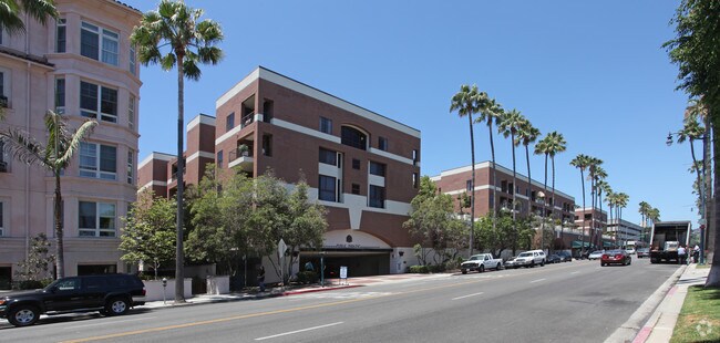 Foto del edificio - Beverly Hills Senior Housing