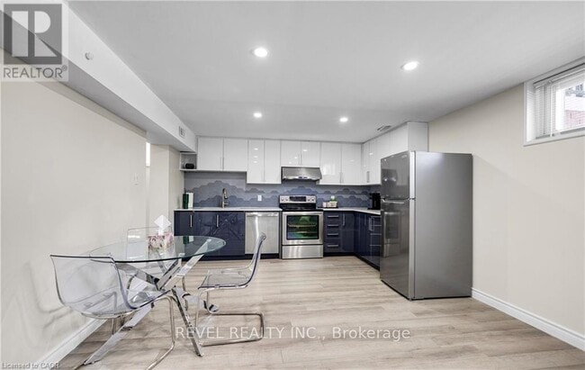 Building Photo - 38 Birgitta Crescent