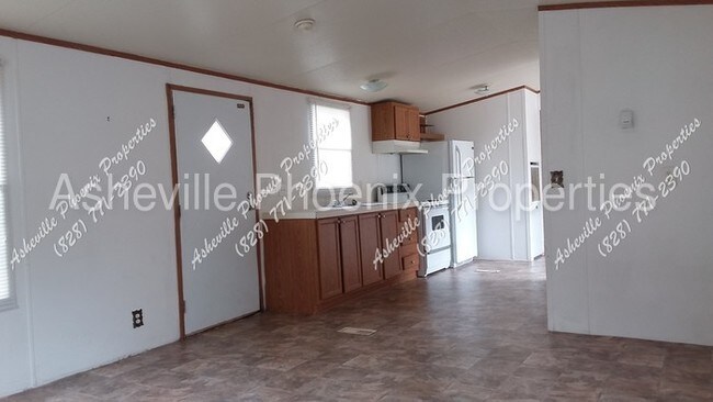 Building Photo - 68 Maxima Ln
