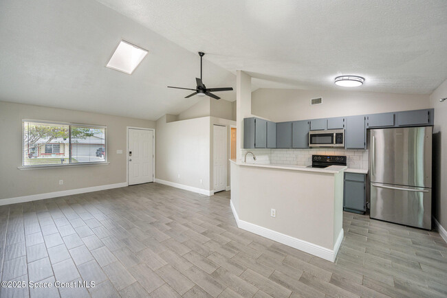 Foto del edificio - 1474 Lombard St NW
