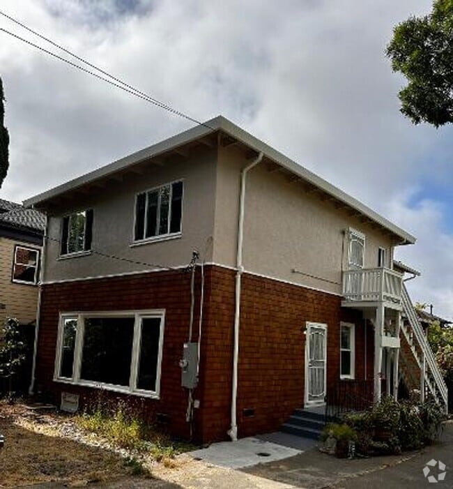 Building Photo - 2129 Woolsey St