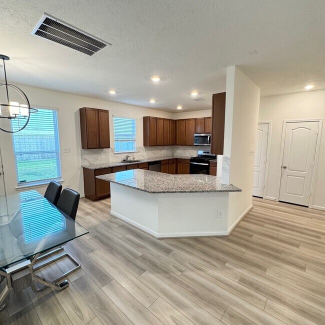 Building Photo - 5626 Smokey Bear Ln