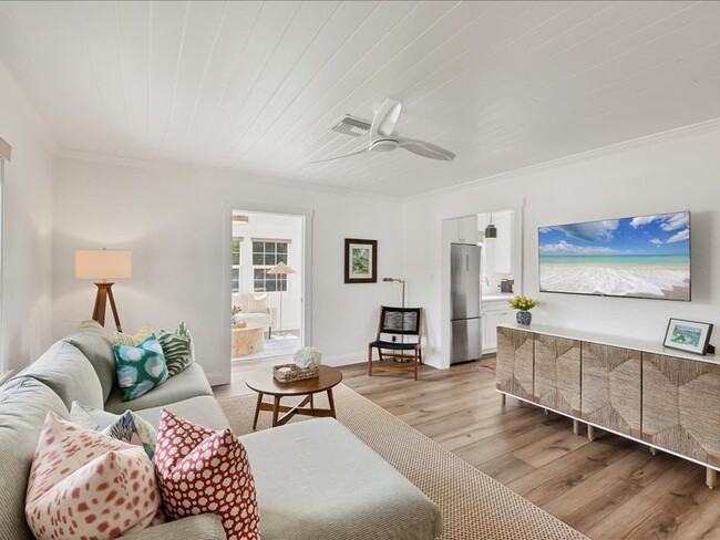 Foto del edificio - 2082 Webber St