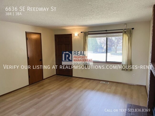 Building Photo - 6636 SE Reedway St