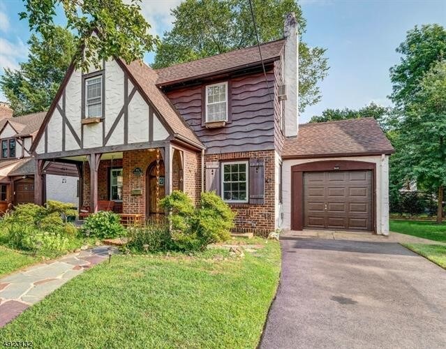 852 Ridgewood Rd, Millburn, NJ 07041 House Rental in Millburn, NJ