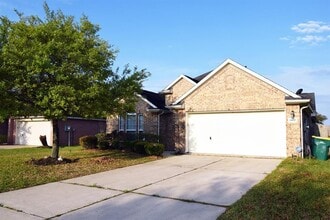 Building Photo - 2420 Quiet Arbor Ln