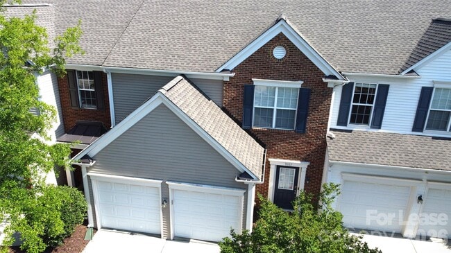 Foto del edificio - 9007 Bishop Crest Ln