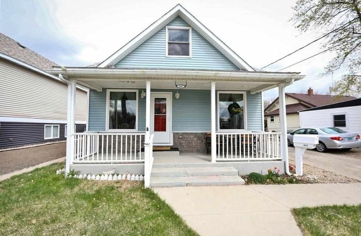 Primary Photo - House- NW