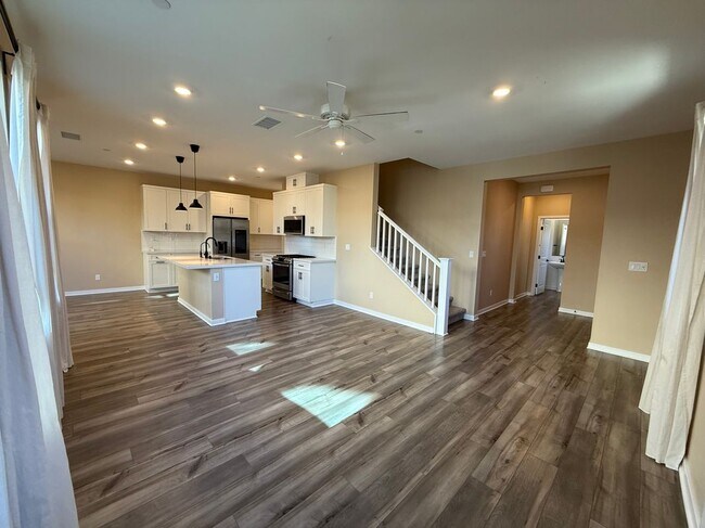 Foto del edificio - 4025 Spring Haven Ln