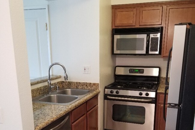 updated kitchen - 355 N Maple St