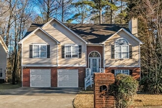 Building Photo - 194 Shadetree Ln