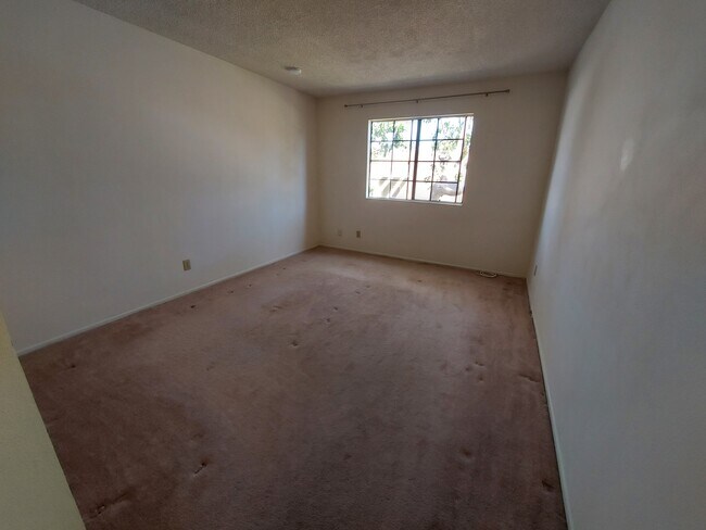Building Photo - 1131 Packers Cir